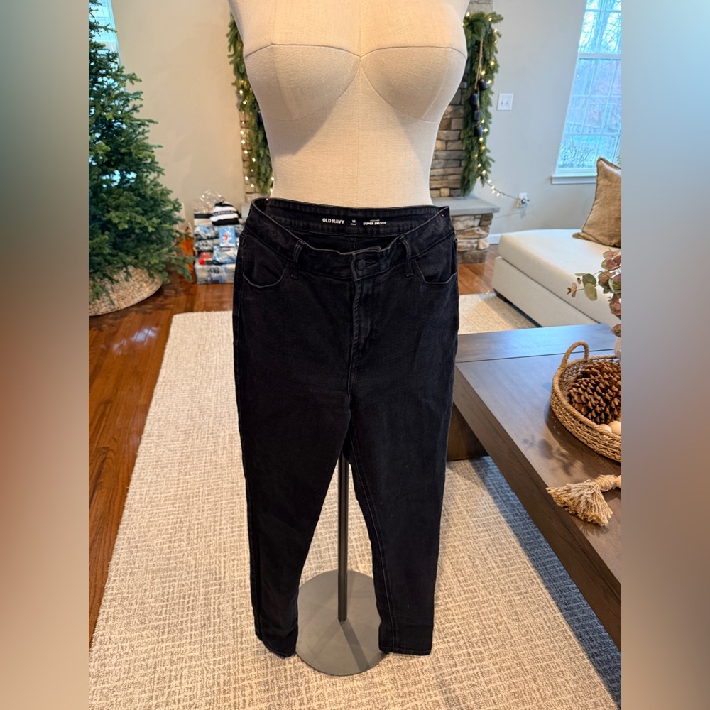 Old Navy woman’s  Black stretchy Jeans